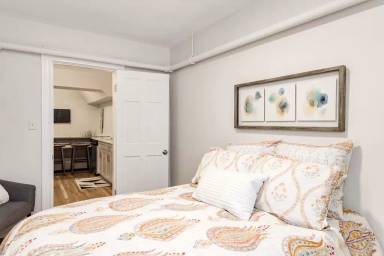 Main picture of 1754 Commonwealth Ave