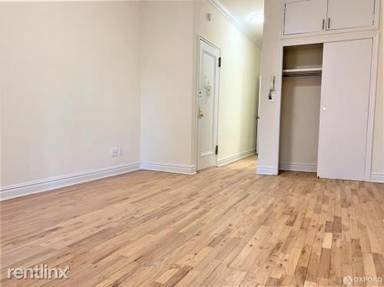 Main picture of 1588 York Ave