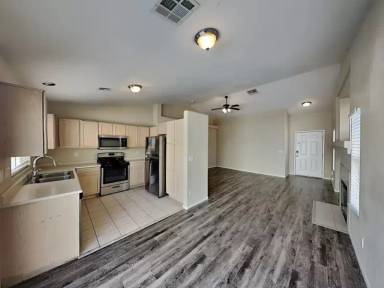 Main picture of 3120 Macaroon Way