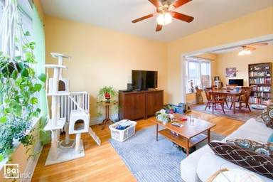 Main picture of 4203 N Damen Ave