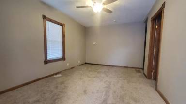 Main picture of 4833 Spruce St