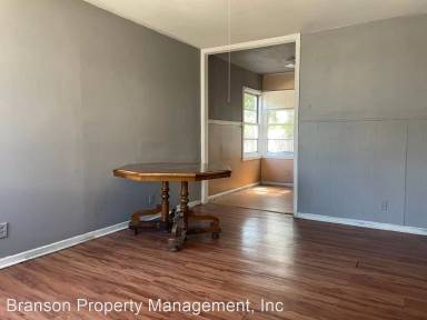 Main picture of 828 S Water St