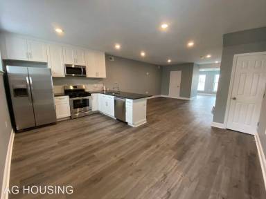 Main picture of 5606 Florence Ave