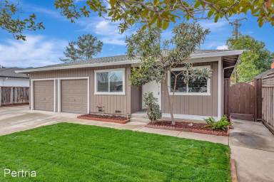 Main picture of 2863 Ross Ave