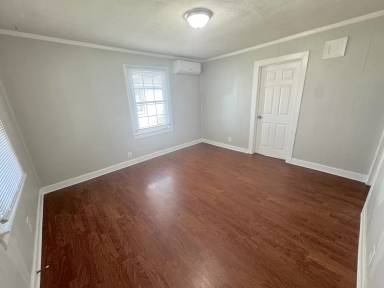 Main picture of 104 Cushing St