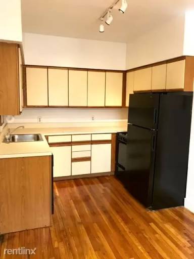 Main picture of 1762 Commonwealth Ave