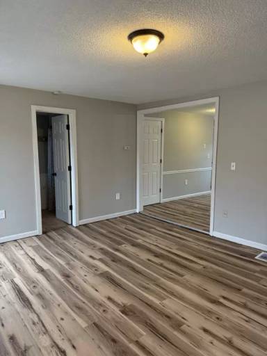 Main picture of 18 S Walnut St