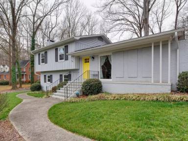 Main picture of 7026 Morganford Rd