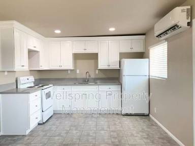 Main picture of 417 S Sanders St