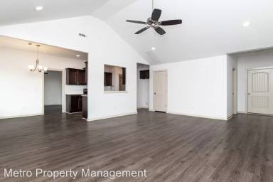 Main picture of 102 Duffy Ct