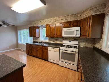 Main picture of 3942 Staatz Dr
