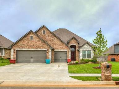 Main picture of 5009 Crater Lake Dr