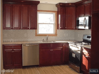 Main picture of 171 Linden Ave