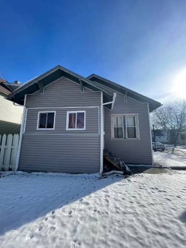 Main picture of 5409 Howard Ave