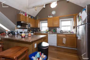 Main picture of 40 Brainerd Rd