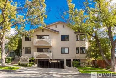 Main picture of 430 E San Jose Ave