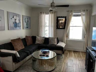 Main picture of 2627 N Springfield Ave