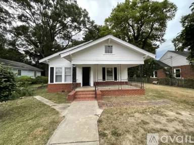 Main picture of 907 Breeden Hts