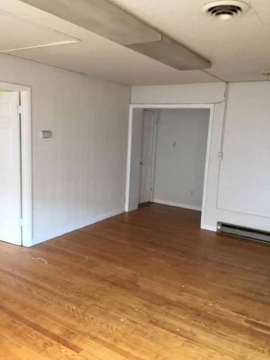 Main picture of 819 N Queen St