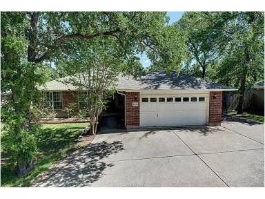 Main picture of 1004 Holleman Dr