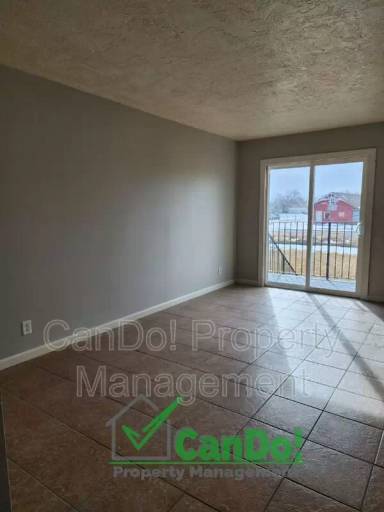 Main picture of 270 Carol Dr