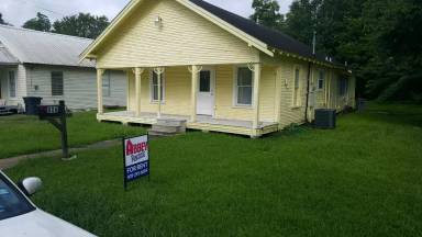 Main picture of 806 Marion St