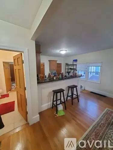 Main picture of 185 Beacon St