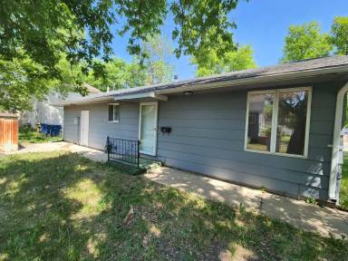 Main picture of 401 S Maple
