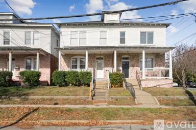 Main picture of 349 51st St