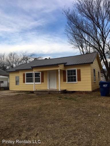 Main picture of 304 W 5th St