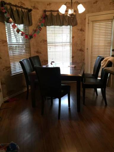 Main picture of 402 Chimney Hill Dr
