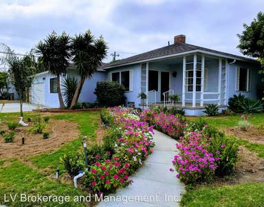 Main picture of 3642 Clark Ave