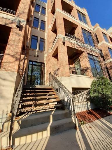 Main picture of 4021 S Ellis Ave