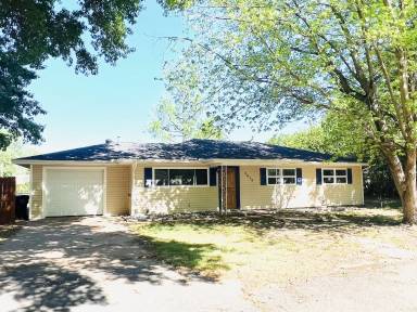 Main picture of 3615 N Grant St