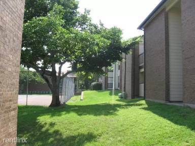 Main picture of Steeplechase Apartments Fort Worth