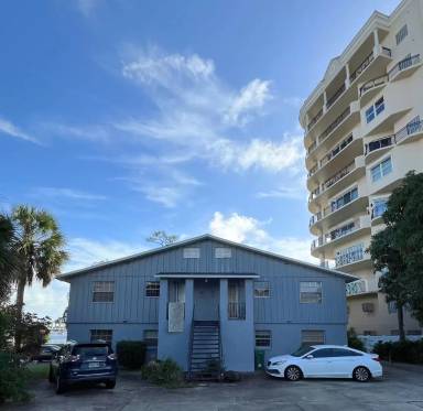 Main picture of 17 Riverside Dr