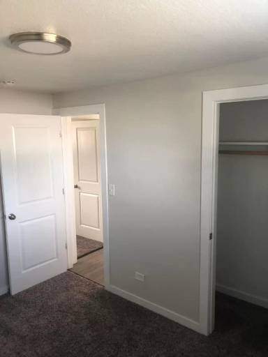 Main picture of 285 S Jay St