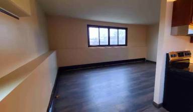 Main picture of 2750 Euclid Ave