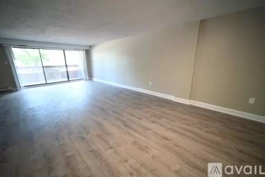 Main picture of 1111 Beacon St