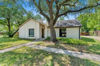 Main picture of 11238 Webb Chapel Ct