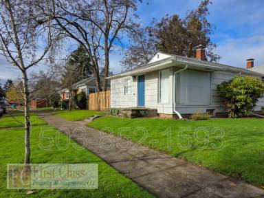 Main picture of 5325 SE Reedway St