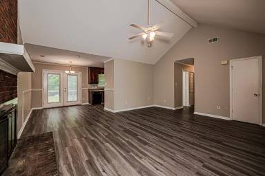 Main picture of 9127 Moss Cove Ct