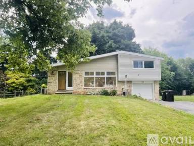 Main picture of 1618 Thayer Dr