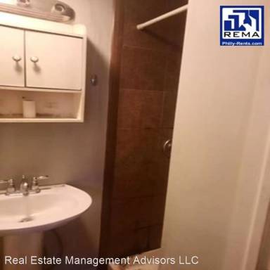 Main picture of 2740 C St