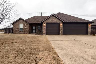 Main picture of 401 Capri St