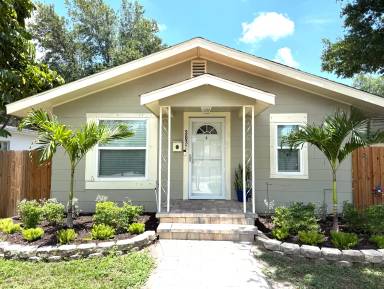 Main picture of 3833 Iris St N