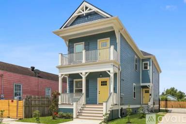 Main picture of 2022 Saint Anthony St