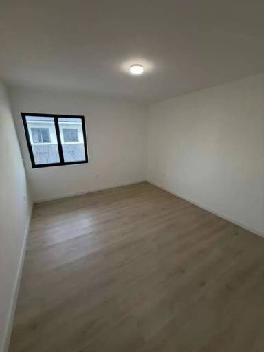 Main picture of 552 NW 7th St
