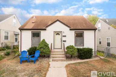 Main picture of 5433 30th Ave S