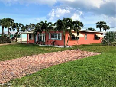 Main picture of 2237 NE Center Cir